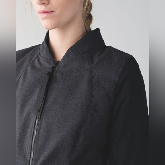 Lululemon Chilly Bomber *Black / Heathered Deep Coal - Picture 4 of 11